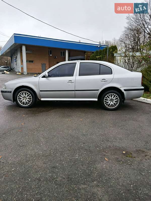 Лифтбек Skoda Octavia 2002 в Киеве