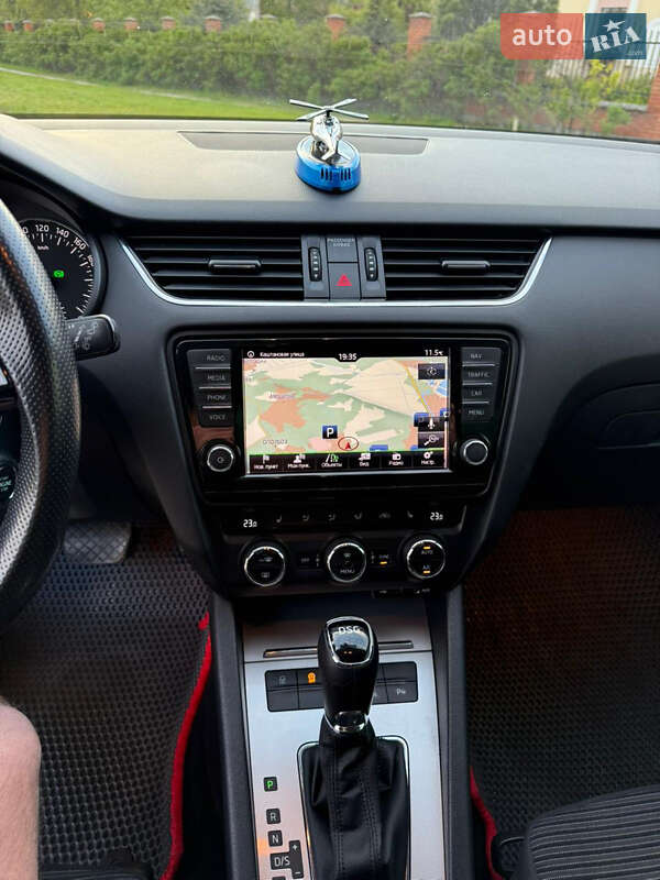 Универсал Skoda Octavia 2015 в Обухове фото 13 Универсал Skoda Octavia 2015 в Обухове