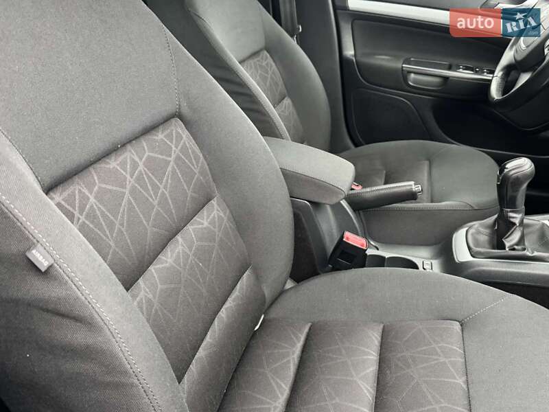 Універсал Skoda Octavia 2011 в Львові фото 47 Універсал Skoda Octavia 2011 в Львові