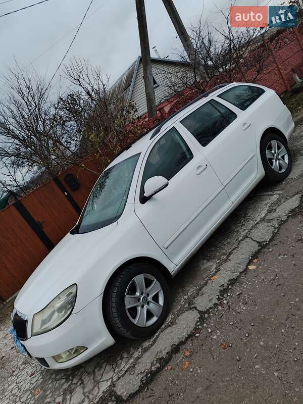 Универсал Skoda Octavia 2010 в Запорожье фото 2 Универсал Skoda Octavia 2010 в Запорожье