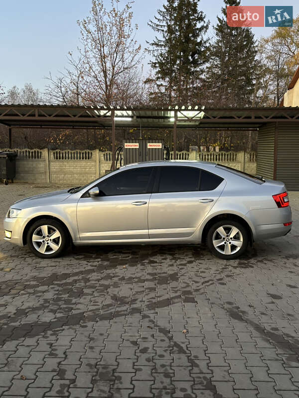 Ліфтбек Skoda Octavia 2013 в Чернівцях фото 6 Ліфтбек Skoda Octavia 2013 в Чернівцях