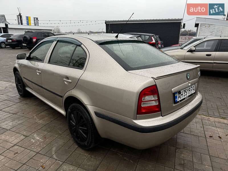 Лифтбек Skoda Octavia 2005 в Днепре