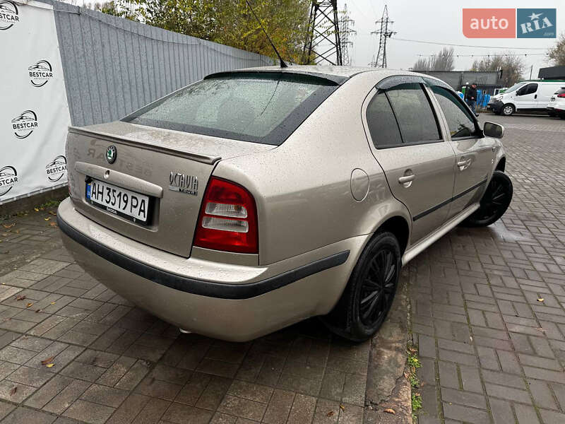 Лифтбек Skoda Octavia 2005 в Днепре