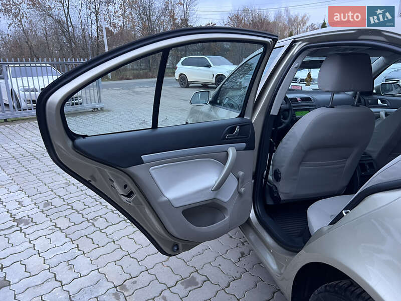 Лифтбек Skoda Octavia 2005 в Нововолынске фото 30 Лифтбек Skoda Octavia 2005 в Нововолынске