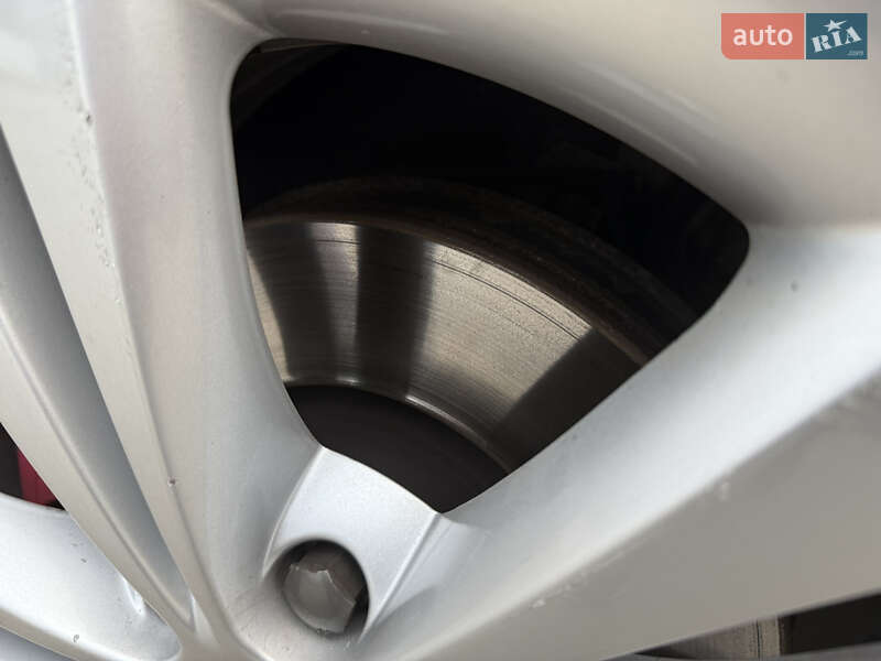 Универсал Skoda Octavia 2010 в Луцке фото 12 Универсал Skoda Octavia 2010 в Луцке