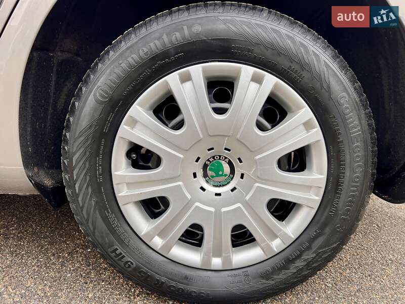 Лифтбек Skoda Octavia 2010 в Киеве фото 26 Лифтбек Skoda Octavia 2010 в Киеве