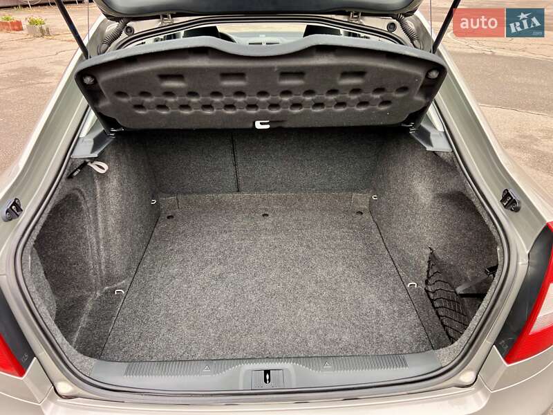 Лифтбек Skoda Octavia 2010 в Киеве фото 48 Лифтбек Skoda Octavia 2010 в Киеве