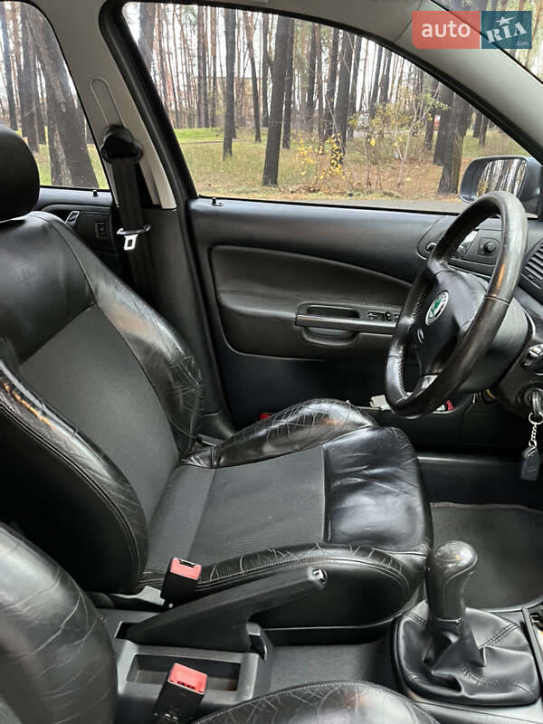 Лифтбек Skoda Octavia 2006 в Черкассах