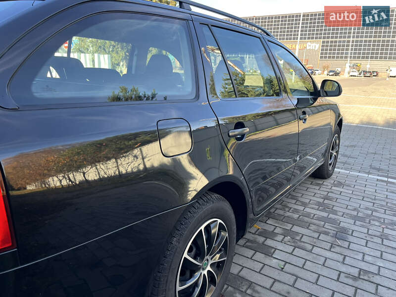 Универсал Skoda Octavia 2010 в Луцке