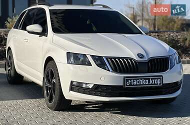 Універсал Skoda Octavia 2017 в Кропивницькому