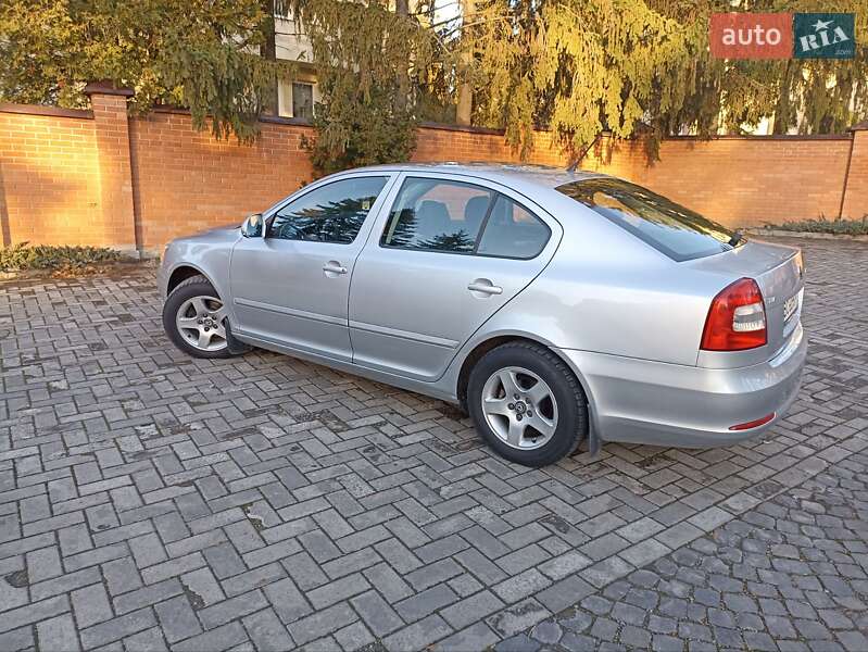Лифтбек Skoda Octavia 2012 в Львове