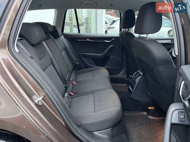 Универсал Skoda Octavia 2019 в Житомире фото 28 Универсал Skoda Octavia 2019 в Житомире