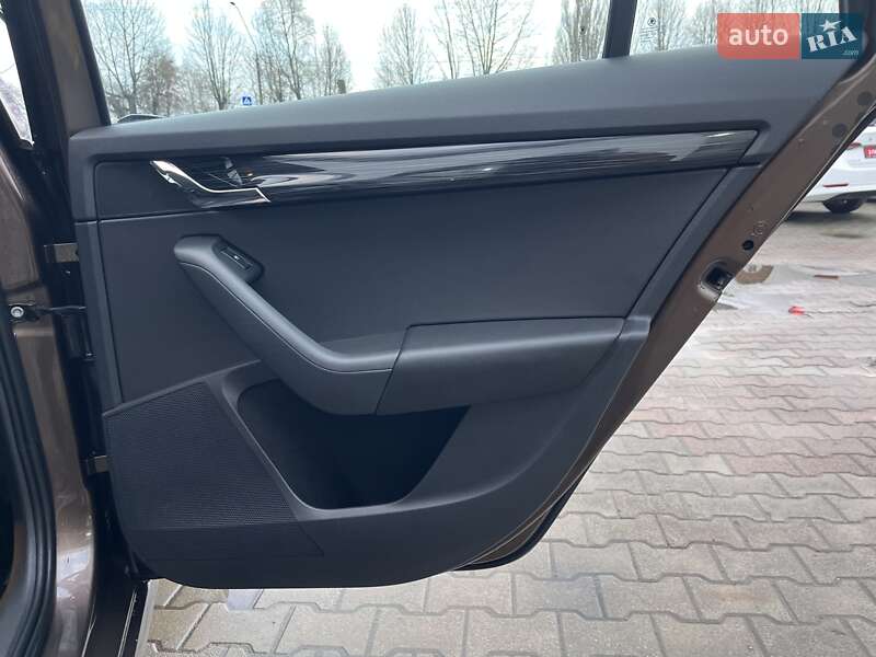 Универсал Skoda Octavia 2019 в Житомире фото 27 Универсал Skoda Octavia 2019 в Житомире
