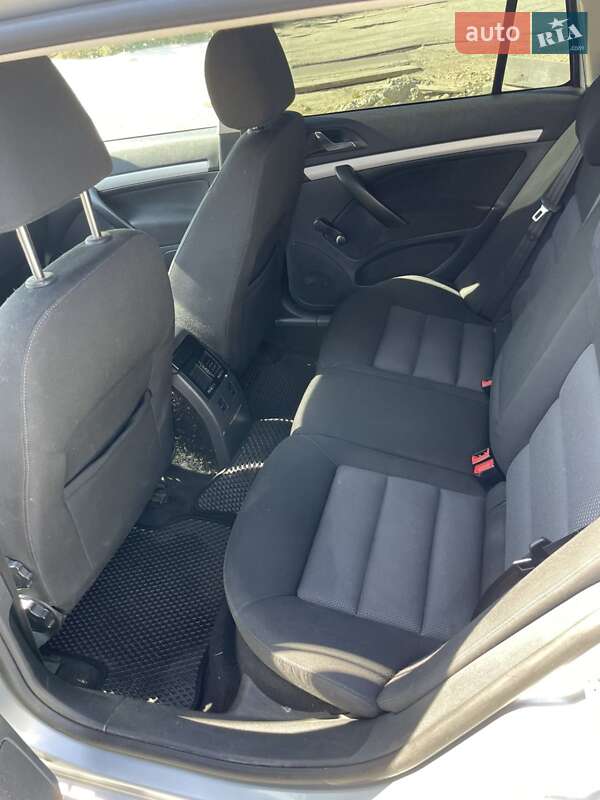 Универсал Skoda Octavia 2008 в Новояворовске