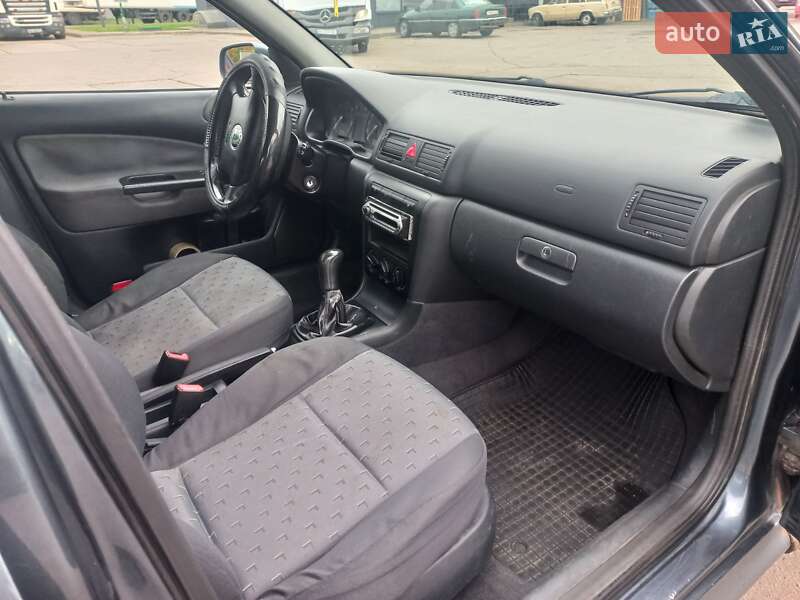 Лифтбек Skoda Octavia 2005 в Сумах