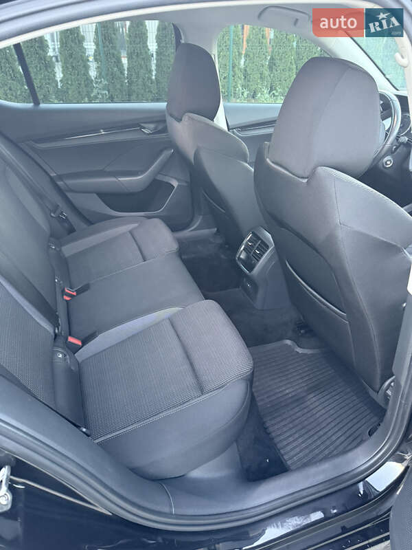 Ліфтбек Skoda Octavia 2022 в Чернівцях