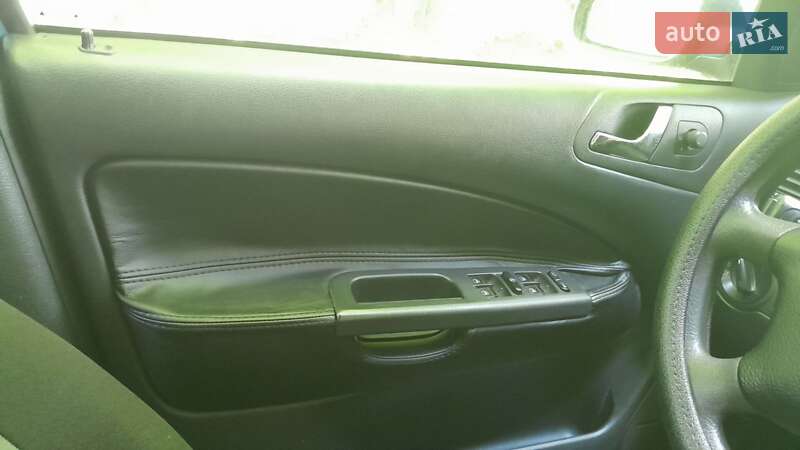 Лифтбек Skoda Octavia 2003 в Киеве