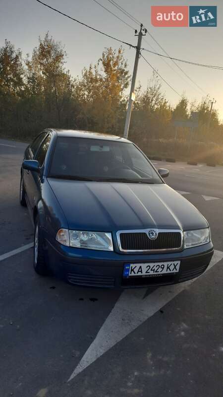 Лифтбек Skoda Octavia 2003 в Киеве