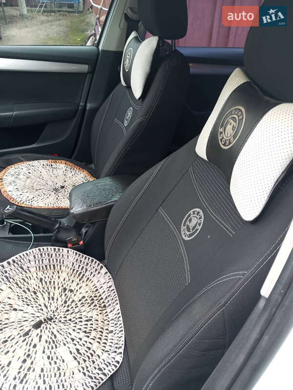 Ліфтбек Skoda Octavia 2014 в Києві фото 5 Ліфтбек Skoda Octavia 2014 в Києві