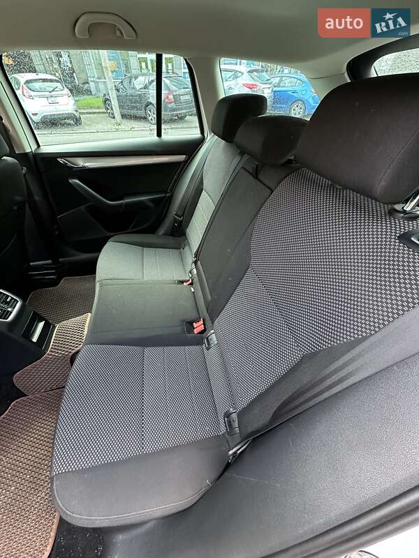 Универсал Skoda Octavia 2016 в Киеве фото 18 Универсал Skoda Octavia 2016 в Киеве