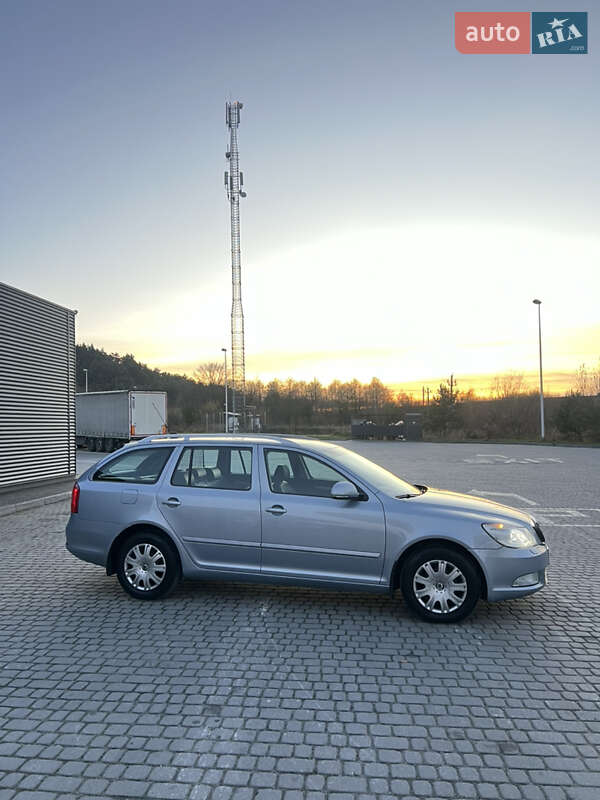 Универсал Skoda Octavia 2010 в Львове