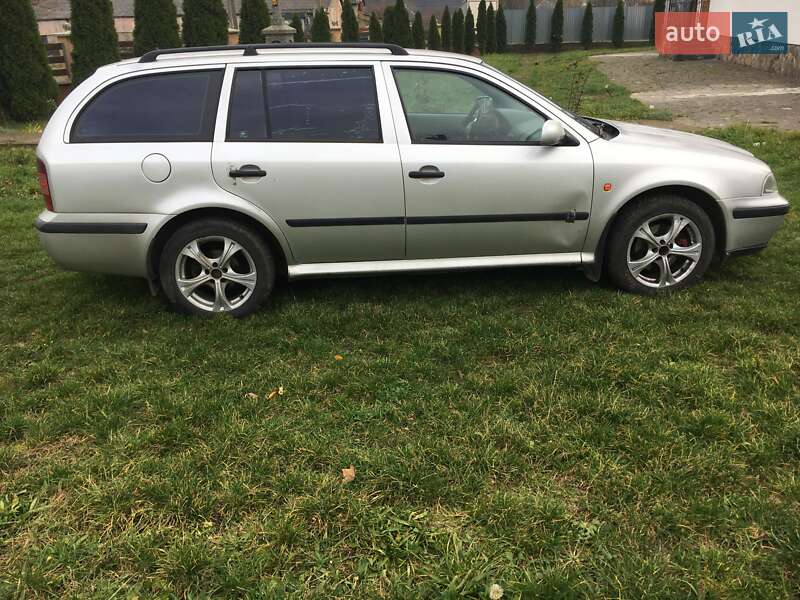 Универсал Skoda Octavia 1999 в Ужгороде