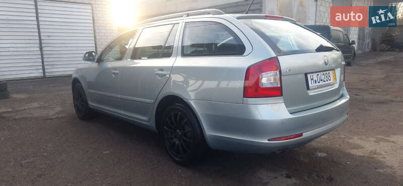 Універсал Skoda Octavia 2010 в Житомирі