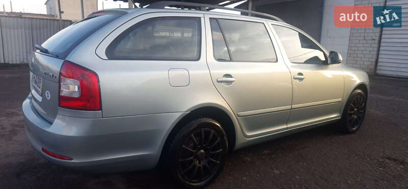 Універсал Skoda Octavia 2010 в Житомирі