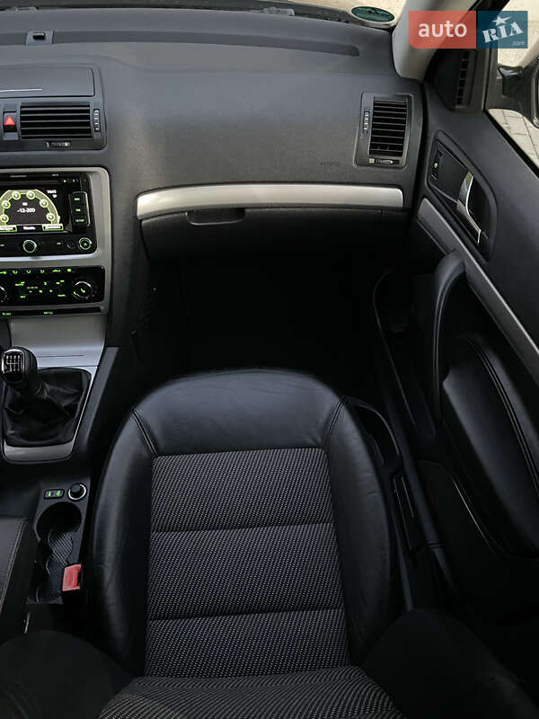 Універсал Skoda Octavia 2012 в Рівному