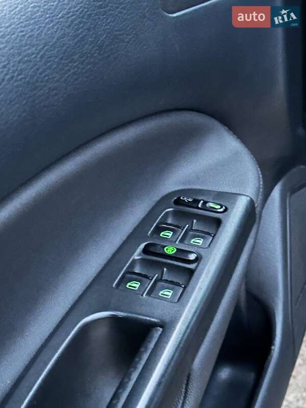 Ліфтбек Skoda Octavia 2002 в Харкові фото 33 Ліфтбек Skoda Octavia 2002 в Харкові