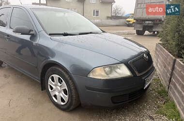 Лифтбек Skoda Octavia 2004 в Борщеве