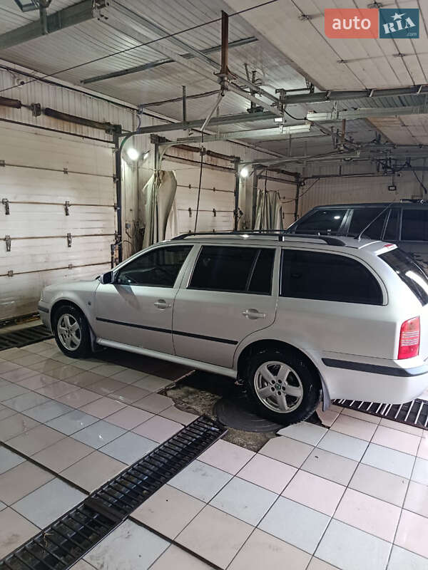 Универсал Skoda Octavia 2004 в Киеве