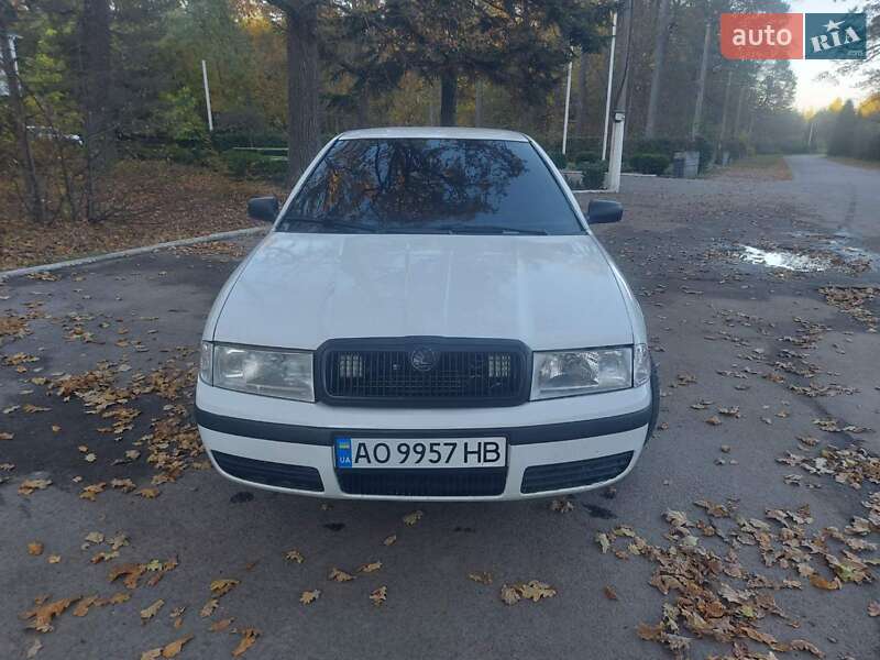 Лифтбек Skoda Octavia 2000 в Остроге