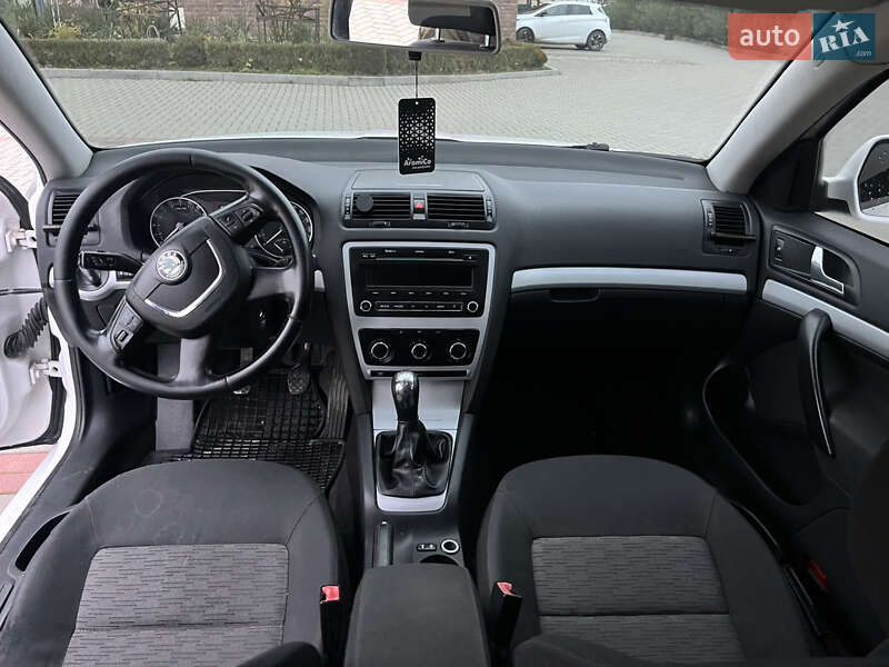 Лифтбек Skoda Octavia 2010 в Золочеве