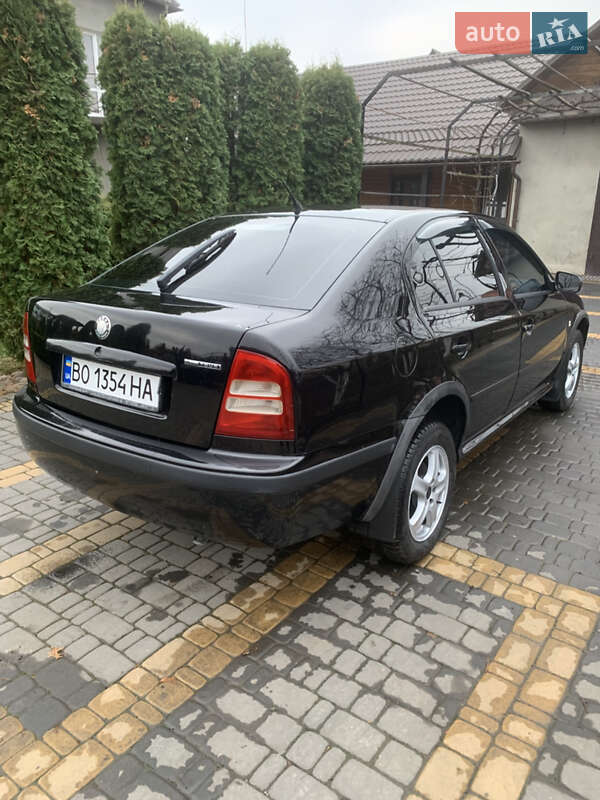 Лифтбек Skoda Octavia 2005 в Бучаче