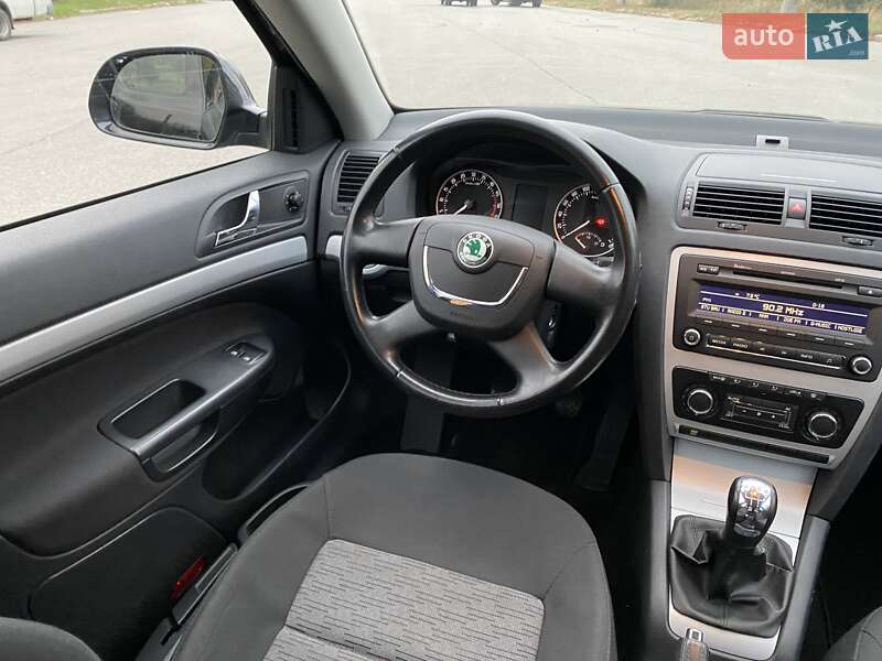 Универсал Skoda Octavia 2010 в Полтаве