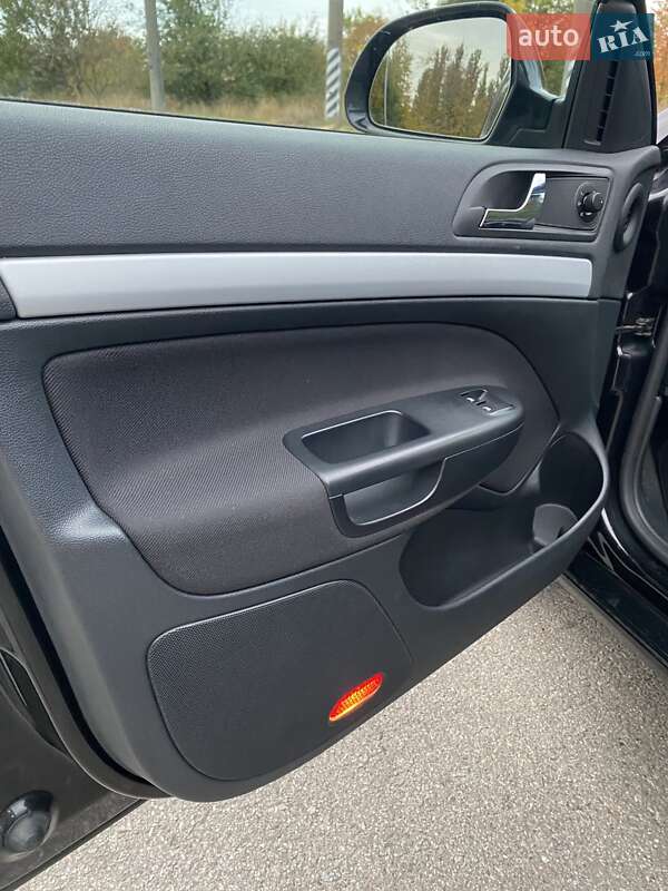 Универсал Skoda Octavia 2010 в Полтаве