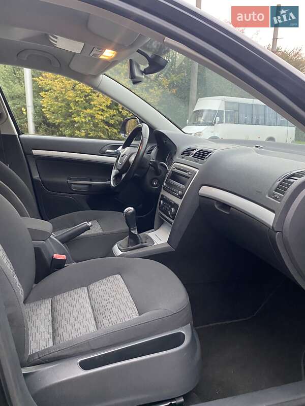 Универсал Skoda Octavia 2010 в Полтаве