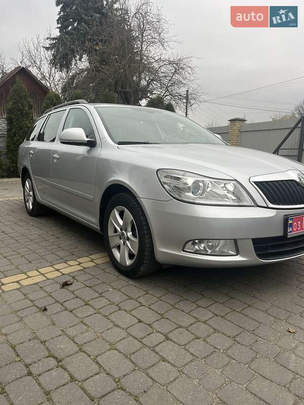 Универсал Skoda Octavia 2011 в Виннице