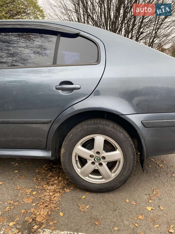 Лифтбек Skoda Octavia 2004 в Ровно фото 8 Лифтбек Skoda Octavia 2004 в Ровно