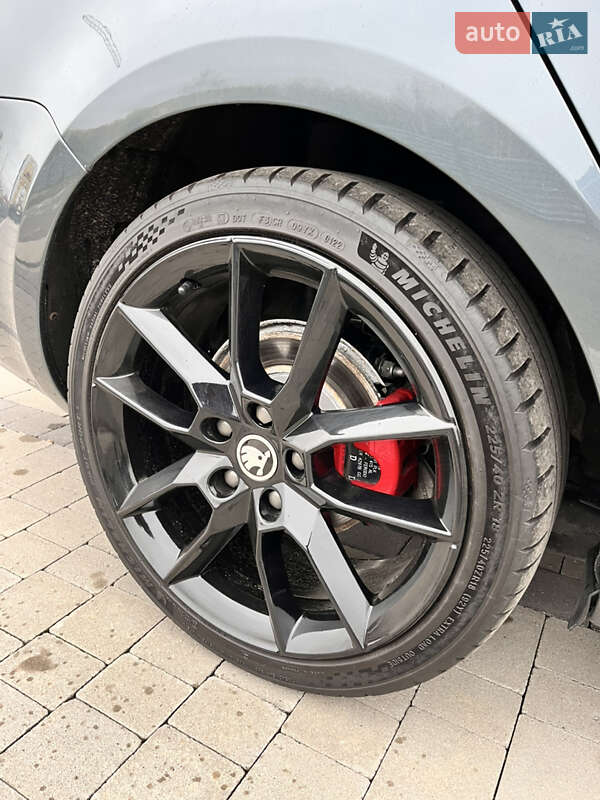 Универсал Skoda Octavia 2019 в Луцке