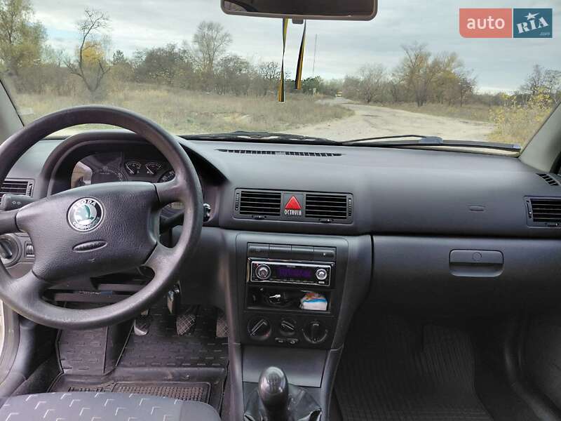 Лифтбек Skoda Octavia 2006 в Днепре фото 3 Лифтбек Skoda Octavia 2006 в Днепре