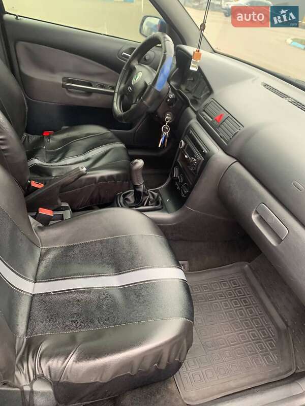 Лифтбек Skoda Octavia 2007 в Белогородке