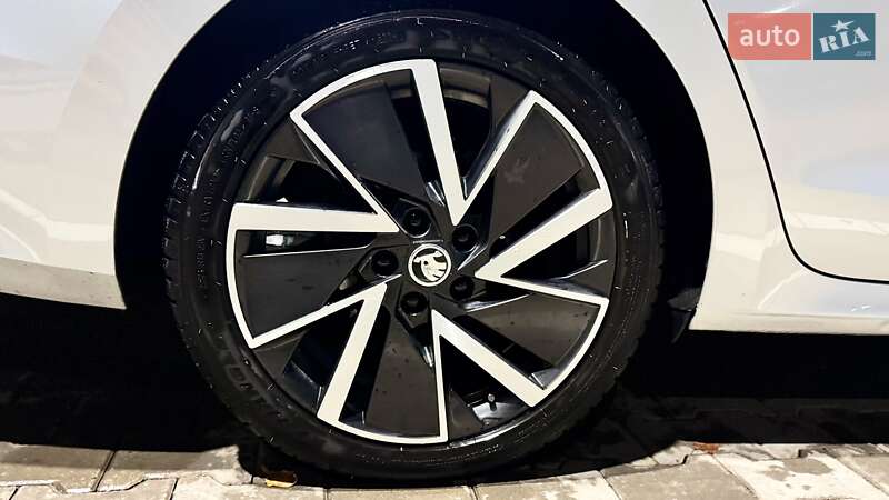 Ліфтбек Skoda Octavia 2020 в Луцьку