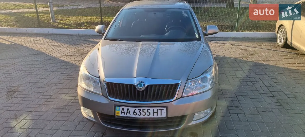 2010 Skoda Octavia - мініатюра 48