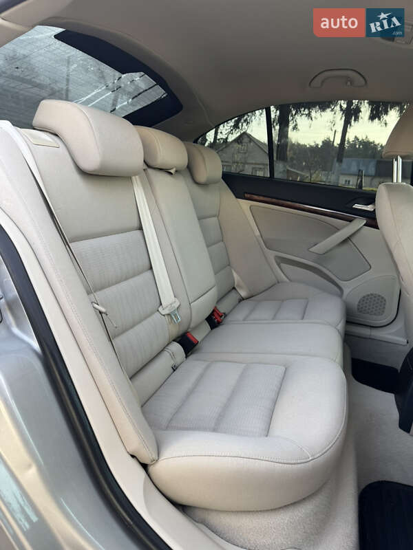 Лифтбек Skoda Octavia 2009 в Радивилове