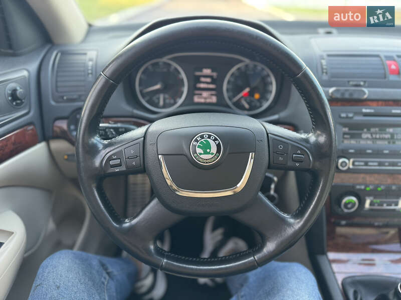 Лифтбек Skoda Octavia 2009 в Радивилове