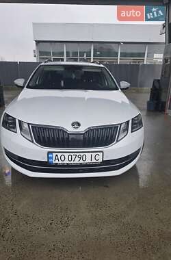 Универсал Skoda Octavia 2017 в Мукачево