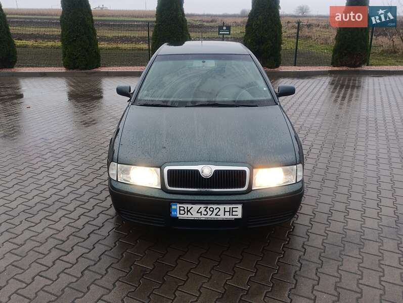 Ліфтбек Skoda Octavia 2006 в Рівному
