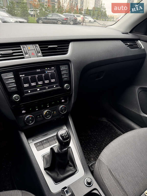 Ліфтбек Skoda Octavia 2016 в Софіївській Борщагівці